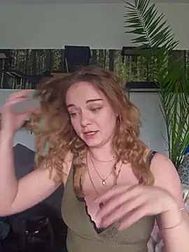 AliceLiddle  online show from April 17, 11:57 am