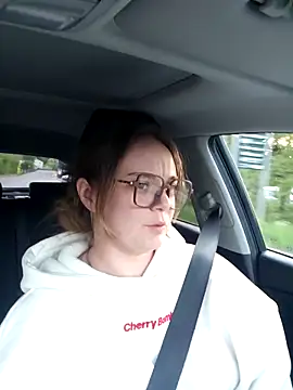 AliceLiddle  online show from April 19, 6:10 pm