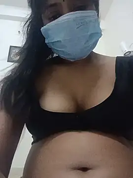 dearmona00 online show from May 29, 9:10 pm