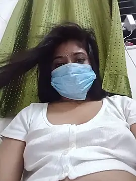 dearmona00 online show from May 14, 8:39 pm