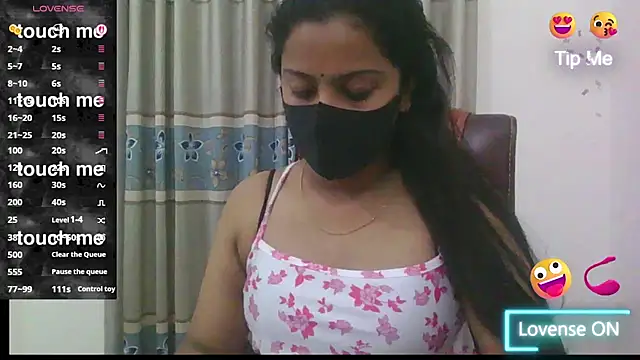 Snapshot of zareen_approach chatting on July 7, 3:48 pm zareen approach online show from July 7, 3:48 pm