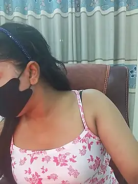 Snapshot of zareen_approach chatting on June 11, 4:59 pm zareen approach online show from June 11, 4:59 pm