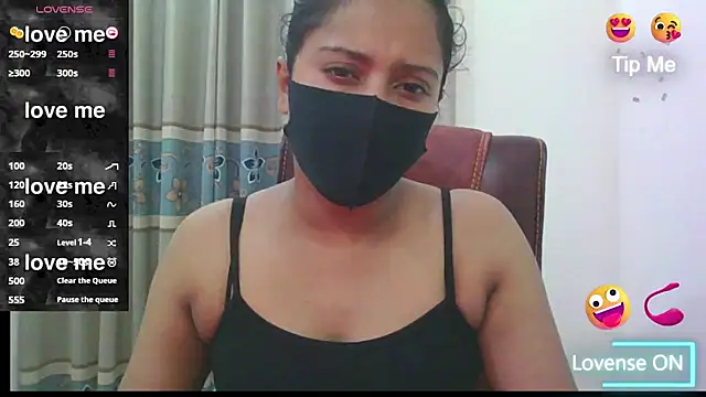 Snapshot of zareen_approach chatting on July 20, 5:04 pm zareen approach online show from July 20, 5:04 pm