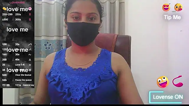 Snapshot of zareen_approach chatting on July 6, 12:34 pm zareen approach online show from July 6, 12:34 pm