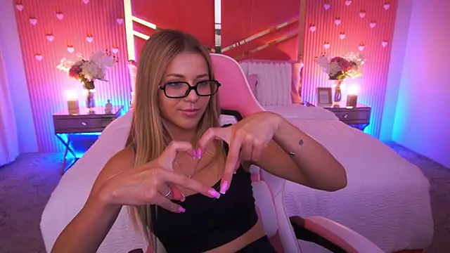 DoveLovee online show from July 9, 12:48 pm