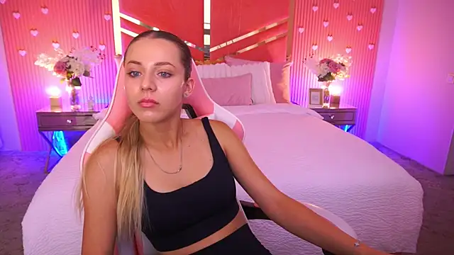 DoveLovee online show from July 3, 5:58 am