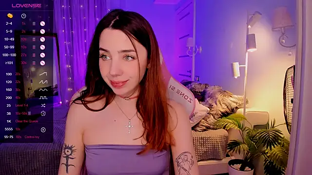 CharliGrace  online show from May 12, 8:10 am