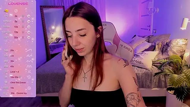 Snapshot of CharliGrace_ chatting on July 14, 8:08 am CharliGrace online show from July 14, 8:08 am