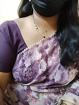 Stephaniee27 online show from May 22, 9:40 am