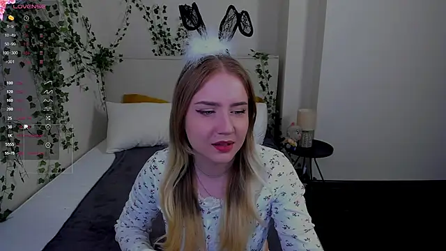 Liacandy  online show from June 22, 1:55 am