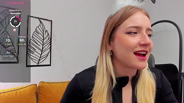 Liacandy  online show from May 5, 2:03 am