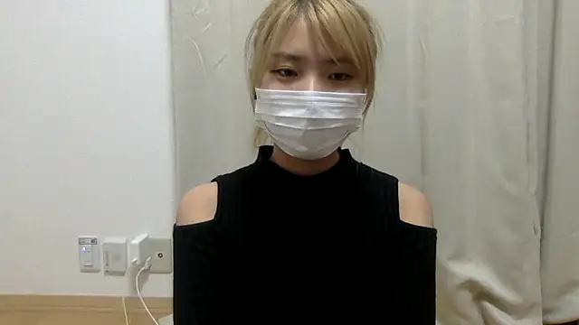  Misa misako  online show from April 25, 11:35 am