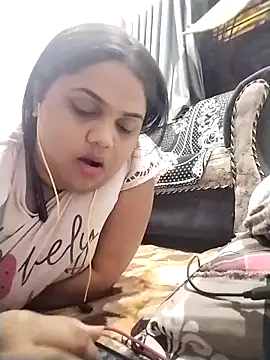 hotsilk21 online show from May 3, 6:33 pm