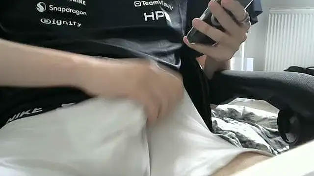 M19ans online show from May 31, 3:07 pm