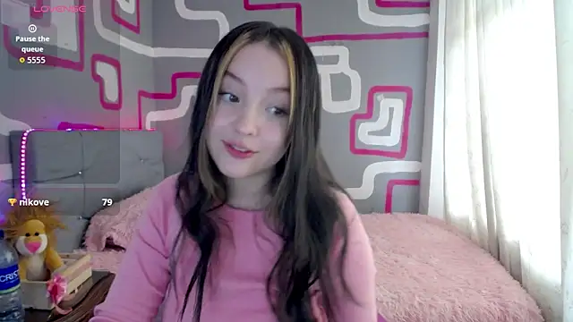vero doll12 online show from April 21, 1:39 pm