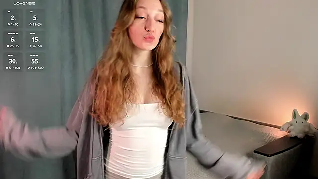 bella xis online show from May 8, 2:43 pm