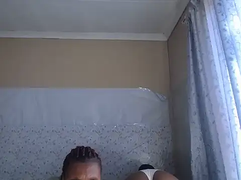 TyraTrixie online show from May 26, 11:08 am