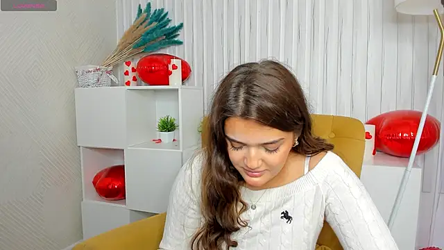 Aisha Tiffany online show from June 2, 10:43 pm