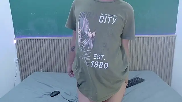 isabellakath online show from April 12, 12:52 pm