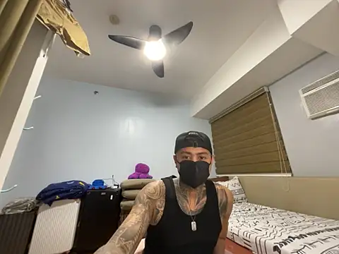 tattoo hottie online show from April 14, 2:33 pm