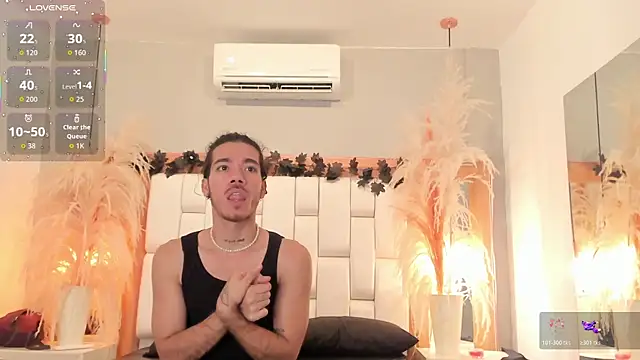 AngeloRoush online show from April 14, 4:50 am