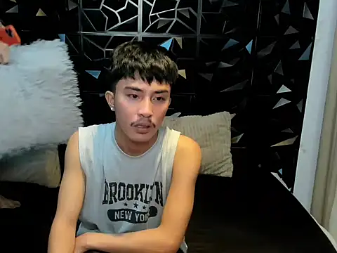 roberthugecock online show from April 23, 4:52 am