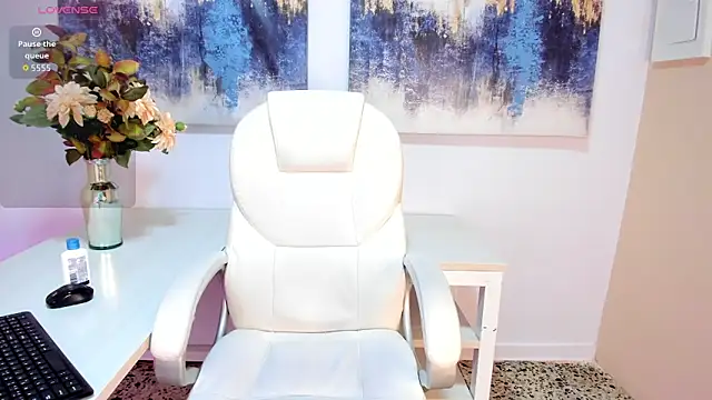 madydoll  online show from June 19, 8:58 pm