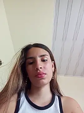 AmaraSaint online show from May 21, 1:30 pm