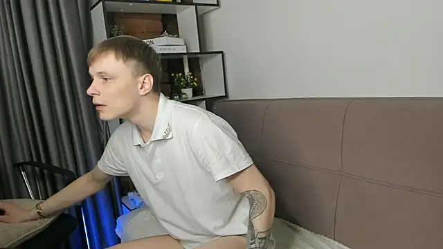 TwinkWhite online show from April 21, 9:54 pm