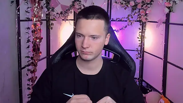 ZackVibe online show from April 14, 5:12 am