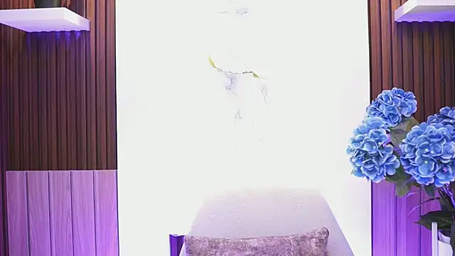 BrianaLane online show from July 8, 7:03 pm