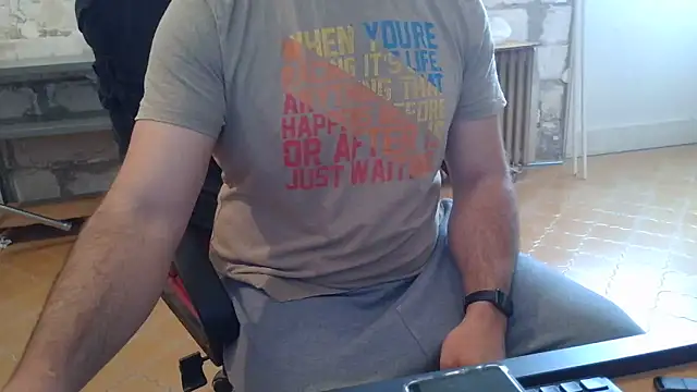 Snapshot of brunosso85ita chatting on May 1, 10:20 am brunosso85ita online show from May 1, 10:20 am