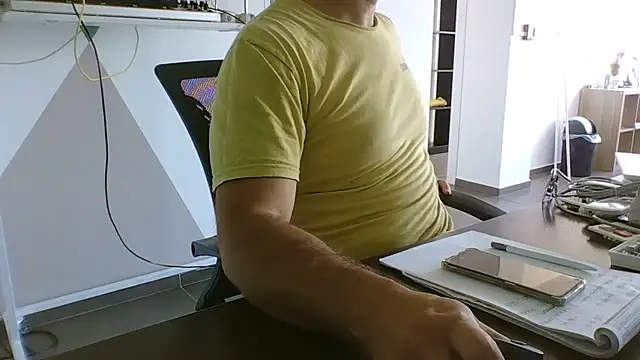 Snapshot of brunosso85ita chatting on June 11, 1:41 pm brunosso85ita online show from June 11, 1:41 pm