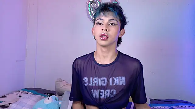 Snapshot of Apolo_Prince1 chatting on July 13, 10:53 pm Apolo Prince1 online show from July 13, 10:53 pm