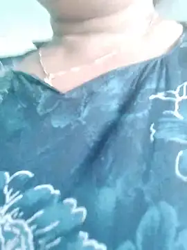 Snapshot of Monika_telugu_queen chatting on June 29, 9:38 am Monika telugu queen online show from June 29, 9:38 am