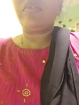 Snapshot of Monika_telugu_queen chatting on July 4, 7:29 pm Monika telugu queen online show from July 4, 7:29 pm