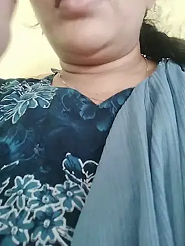 Snapshot of Monika_telugu_queen chatting on June 12, 8:01 am Monika telugu queen online show from June 12, 8:01 am