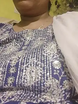 Snapshot of Monika_telugu_queen chatting on June 25, 7:19 pm Monika telugu queen online show from June 25, 7:19 pm