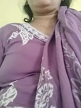 Snapshot of Monika_telugu_queen chatting on June 13, 9:18 am Monika telugu queen online show from June 13, 9:18 am