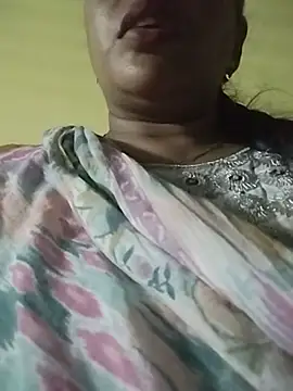 Snapshot of Monika_telugu_queen chatting on July 2, 8:15 pm Monika telugu queen online show from July 2, 8:15 pm