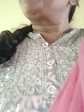 Snapshot of Monika_telugu_queen chatting on June 5, 8:20 am Monika telugu queen online show from June 5, 8:20 am