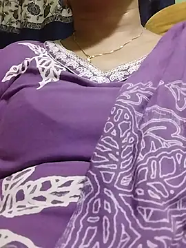 Snapshot of Monika_telugu_queen chatting on July 14, 4:24 pm Monika telugu queen online show from July 14, 4:24 pm