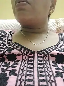 Snapshot of Monika_telugu_queen chatting on June 21, 6:57 pm Monika telugu queen online show from June 21, 6:57 pm