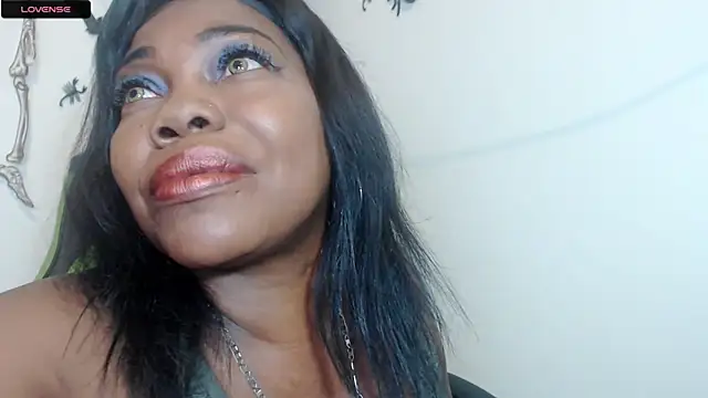 hotbrunettecasandra online show from October 27, 4:52 pm