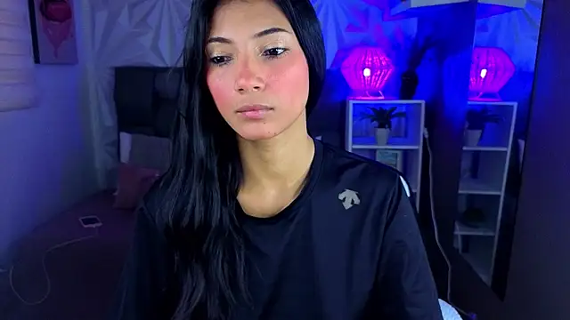 Snapshot of Perlaa_moon_ chatting on June 17, 1:43 pm Perlaa moon online show from June 17, 1:43 pm