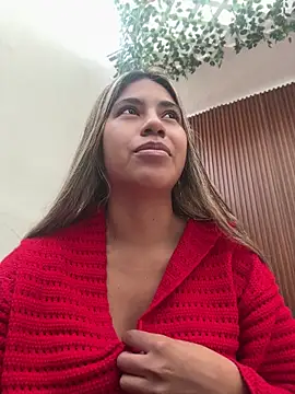 Kimmiebellarie online show from May 8, 1:15 pm