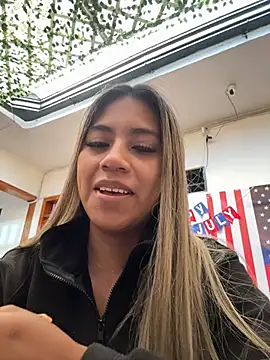 Kimmiebellarie online show from July 6, 12:12 pm