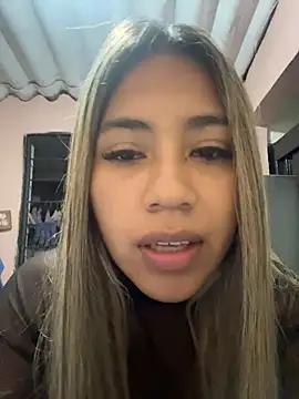 Kimmiebellarie online show from June 19, 2:06 am