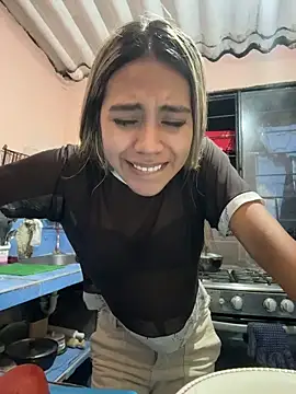 Kimmiebellarie online show from June 16, 1:05 am