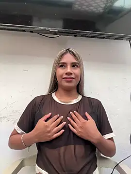 Kimmiebellarie online show from April 23, 12:29 pm